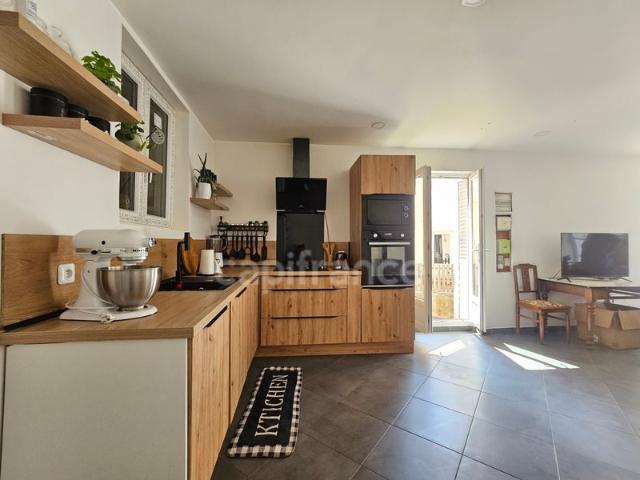Maison à vendre 5 pièces 109 m² 4 chambres Panissieres 42 109m² Panissières