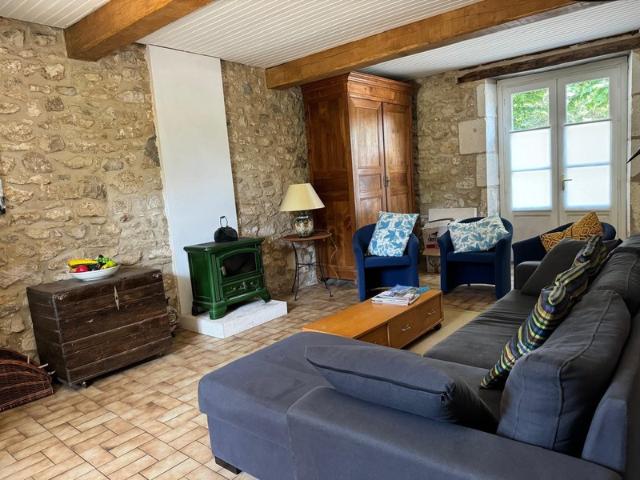Maison à vendre 5 pièces 100 m² à St Front la Rivière sur terrain de 1188 m² 24