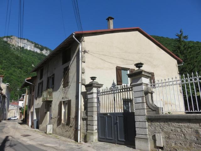 Maison à vendre 5 pièces CHALEY 01 de 100 m² plus terrain de 64 m²