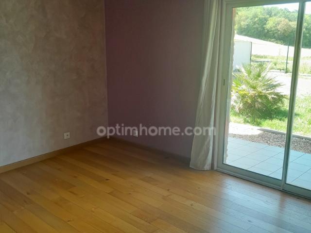 Maison à vendre 5 pièces CHAMPNIERS 16