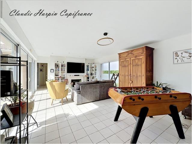 Maison à vendre 5 pièces CHICHE 79 plain pied 127.5 m² garage double terrain environ 1000 m²