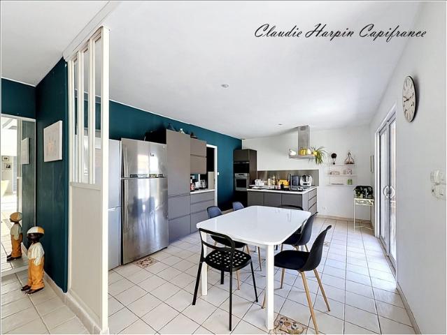 Maison à vendre 5 pièces CHICHE 79 plain pied 127.5 m² garage double terrain environ 1000 m²