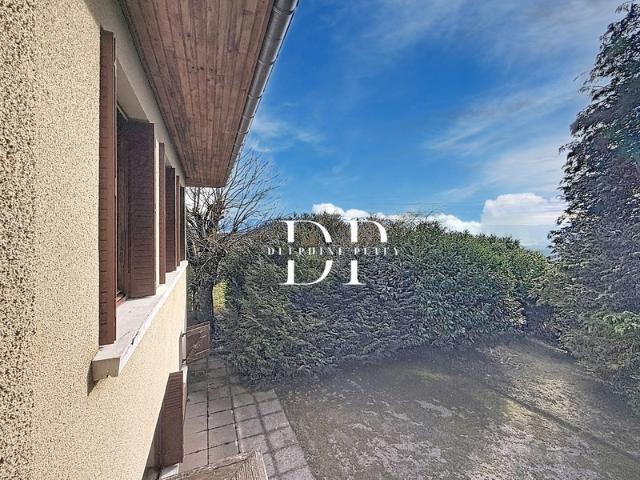 Maison à vendre 5 pièces de 137 m2, terrain d'env. 1000 m2 LUCINGES 74