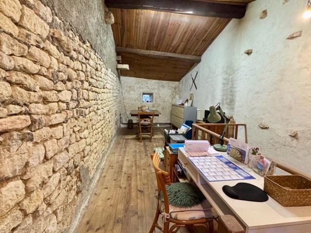 Maison à vendre 5 pièces EXOUDUN 79