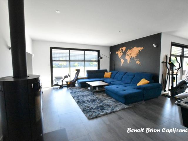 Maison à vendre 5 pièces MAEN ROCH 35 197m² Maen Roch