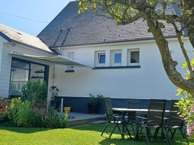 Maison à vendre 5 pièces, sous sol, deux terrasses, jardin clos à GODERVILLE 76