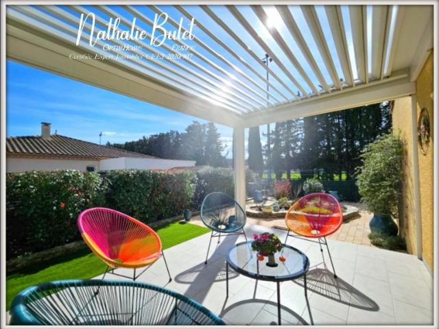 SAINT CHINIAN – MAISON DE PLAIN PIED RÉCENTE AVEC JARDIN, GARAGE ET PRESTATIONS DE QUALITÉ