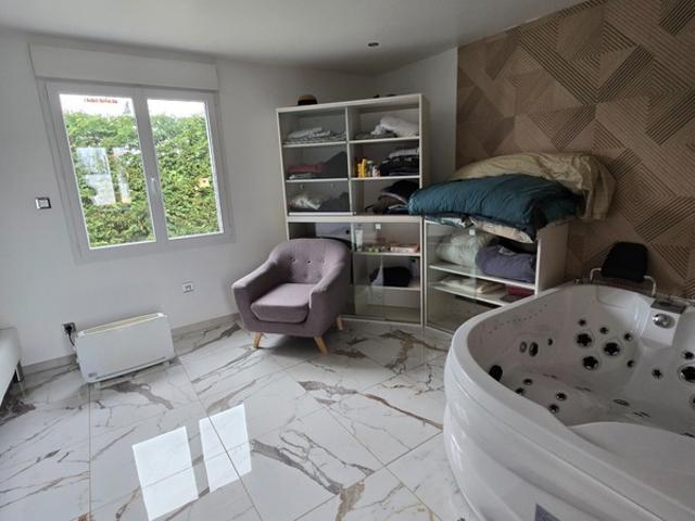 Maison à vendre 5 pièces SAINT MARTIN DE FRAIGNEAU 85