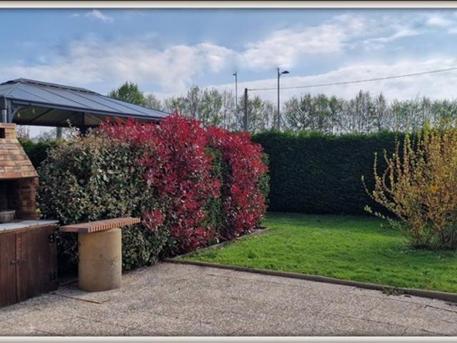 Maison à vendre 5 pièces SENNECE LES MACON 71 terrain clos 1600 m² piscine