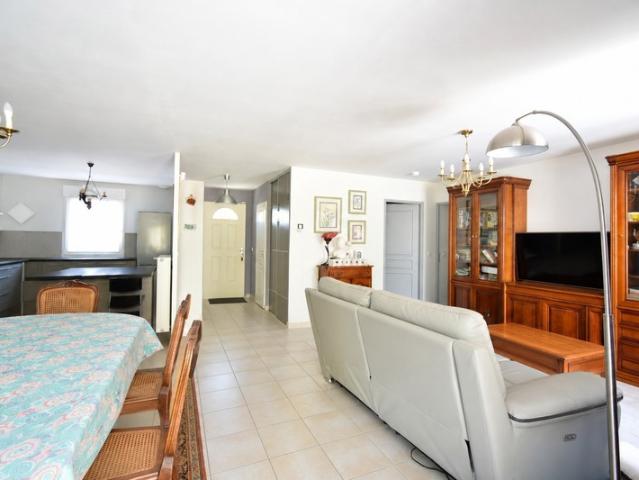 Maison à vendre 5 pièces TOURS SUR MARNE 51
