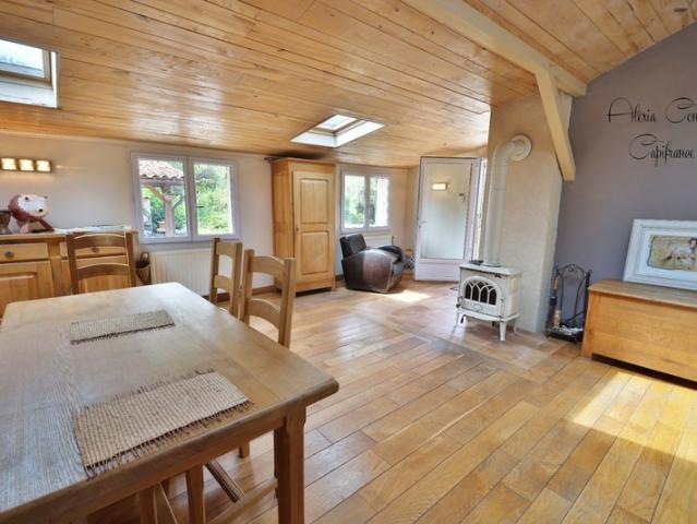 Maison à vendre 5 pièces, terrain 3420m² de calme à CORMOZ 01