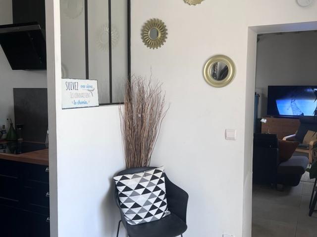 Maison à vendre 5 pièces VARZAY 17 avec piscine