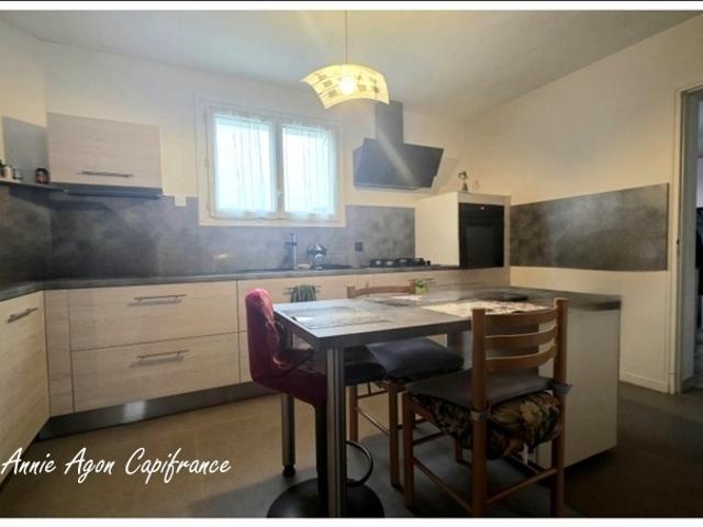 Maison à vendre 5 pièces VILLECOMTAL SUR ARROS 32