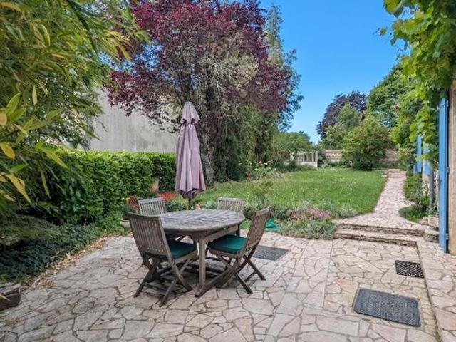 MAISON À VENDRE 6 CHAMBRES VALLANS