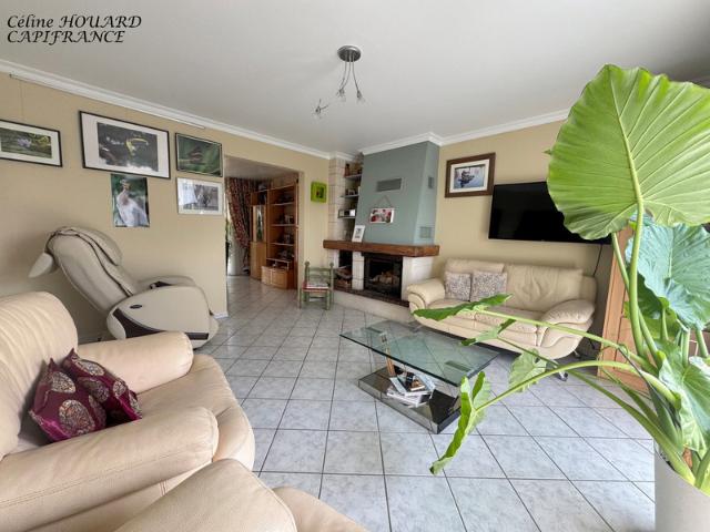 Maison à vendre 6 pièces 49 + Studio indépendant