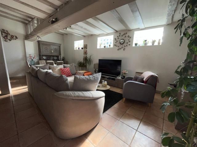 Maison familiale à 1h30 de Paris 4/5 chambres aucun travaux à prévoir cour fermée – 158 m² Coup de cœur garanti !