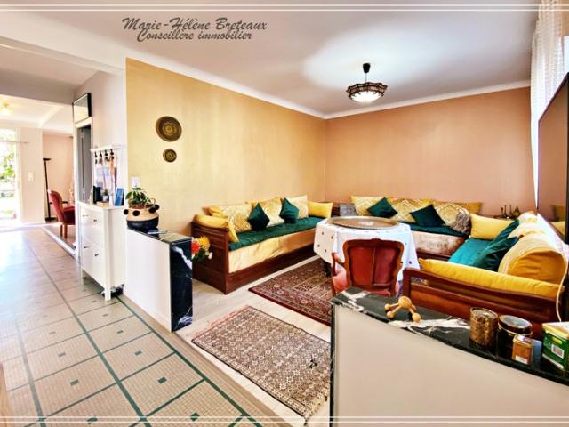 Maison à vendre 6 pièces BON ENCONTRE 47 Grande maison familiale de 170m² avec jardin, double garage et nombreuses possibilités, 3 entrées