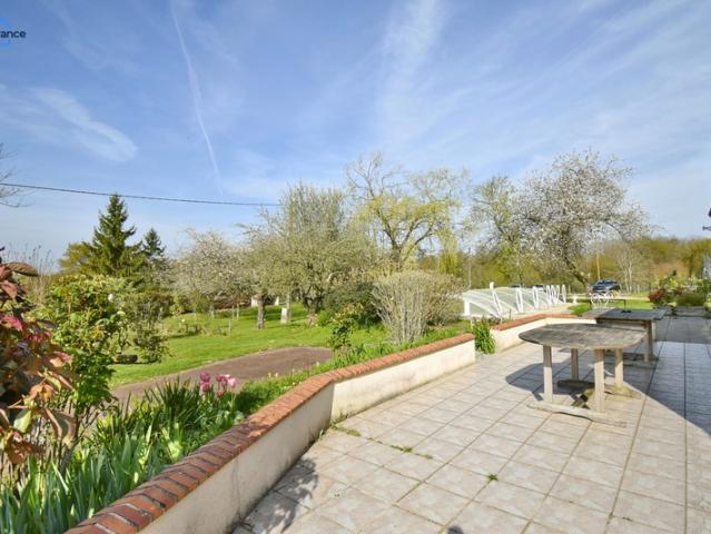 Maison à vendre 6 pièces SAINT JULIEN SUR CHER 41
