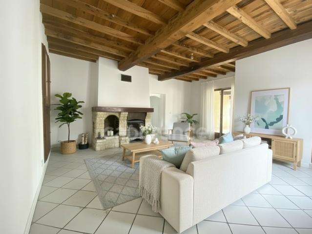 Maison à vendre 6 pièces SAINT MAURICE DE GOURDANS 01