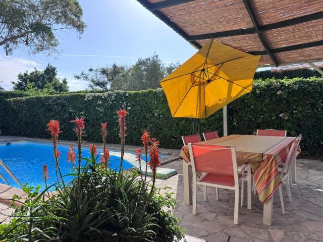 Maison à vendre 6 pièces PEROLS 34 avec piscine