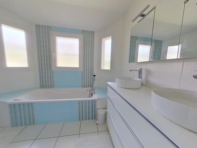 Villa avec piscine de plain pied 4 chambres GARAGE