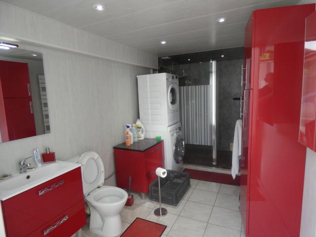 Maison à vendre 6 pièces proche de PONT D'OUILLY 14 de 120 m² habitables sur 1,5 Ha de terrain et dépendances