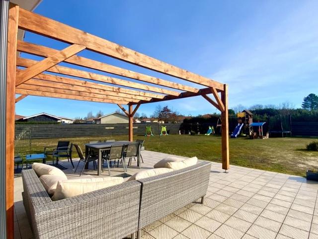 Maison à vendre 6 pièces RION DES LANDES 40 137m² Rion des Landes