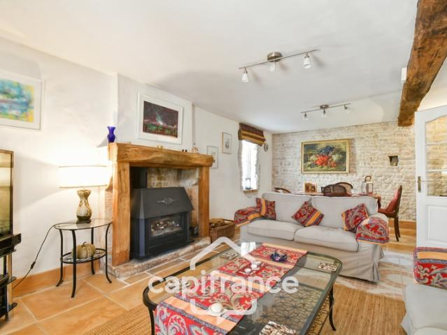 Maison à vendre 6 pièces VARAIZE 17 CHARENTAISE de 136m² avec jardin et garage