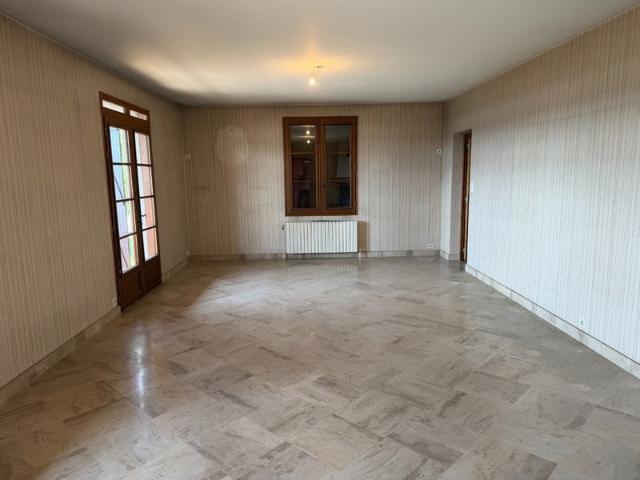 Maison à vendre 8 pièces 194m2 MONT SAINT VINCENT 71