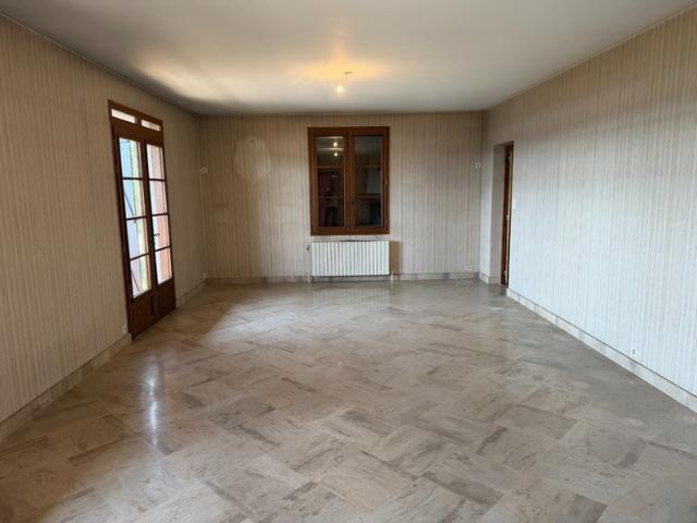 Maison à vendre 8 pièces 194m2 MONT SAINT VINCENT 71