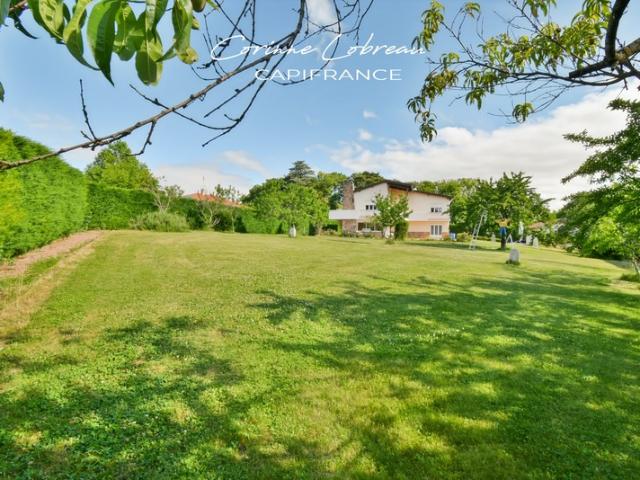 Maison à vendre 8 pièces CHARNAY LES MACON 71