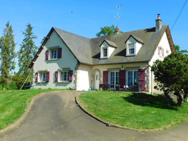 Maison à vendre 8 pièces LA CHAPELLE JANSON 35