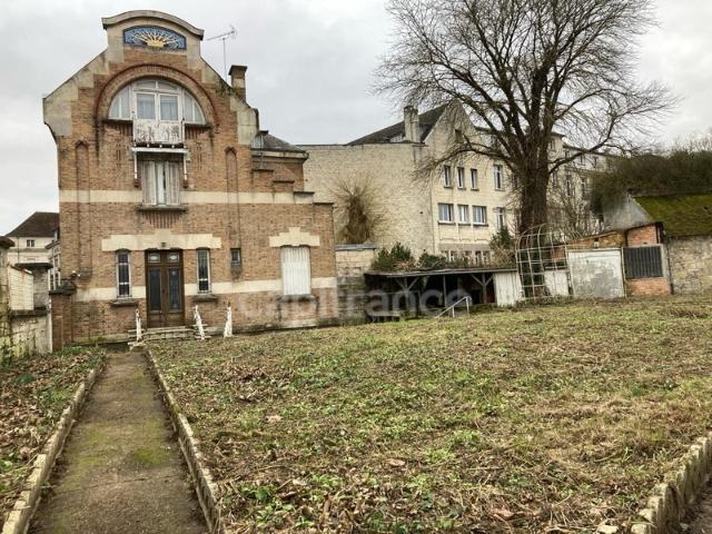 Maison à vendre 8 pièces SOISSONS 02