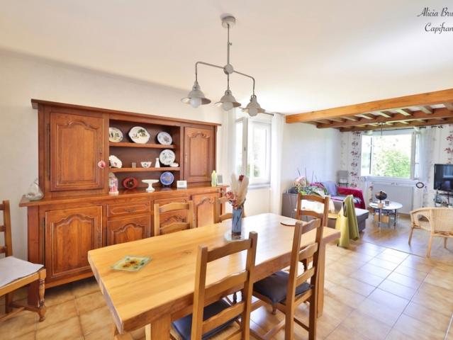Maison à vendre 8 pièces proche de AZE 71