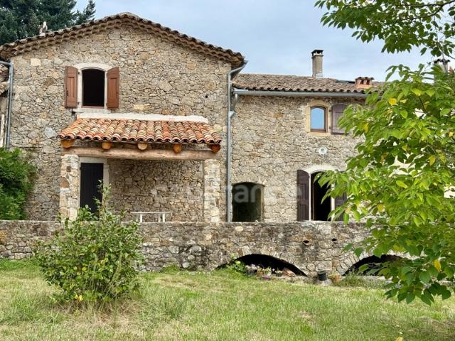 Maison bourgeoise mitoyenne à vendre 9 pièces COLOGNAC 30 terrain env. 1600m2