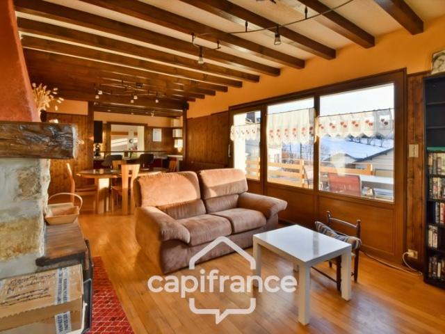 Maison à vendre 9 pièces avec appartement indépendant Les Ro. 215m² Les Rousses