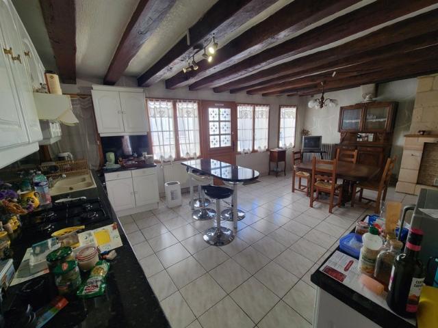 Maison à vendre 9 pièces BEAULIEU LES LOCHES 37