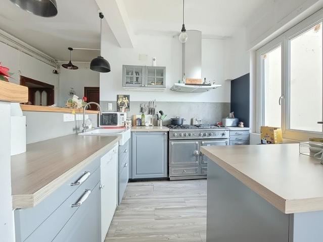 Maison à vendre 9 pièces MEZIN 47 215m² Mézin