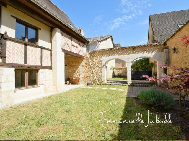 Maison à vendre 9 pièces SAINT GEORGES DE MONTCLARD 24