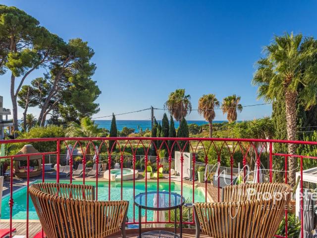 Maison à vendre Carqueiranne vue mer, piscine 336m² Carqueiranne