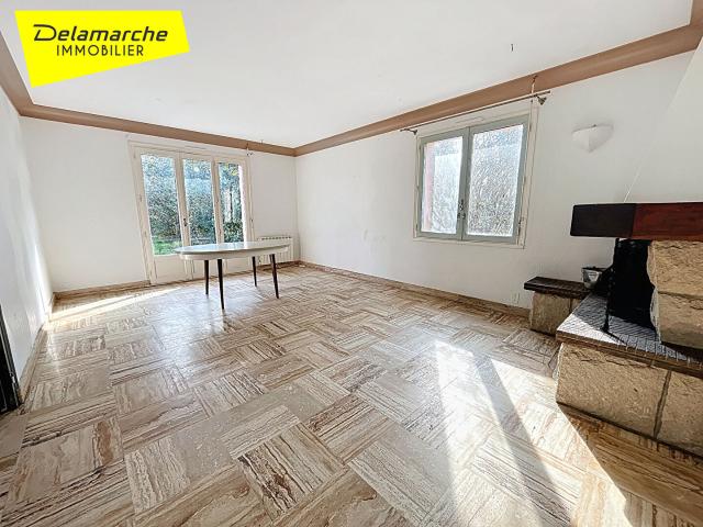 Maison à vendre à Vernix 50370 4 pièce s 106 m2, 3 chambres, Sous sol complet, calme avec terrain