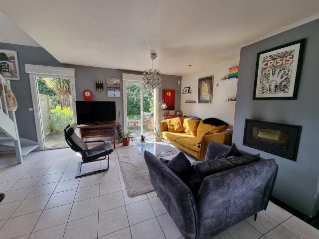 Maison à vendre à Bourgbarré, 4ch, bureau, terrain de 640m2