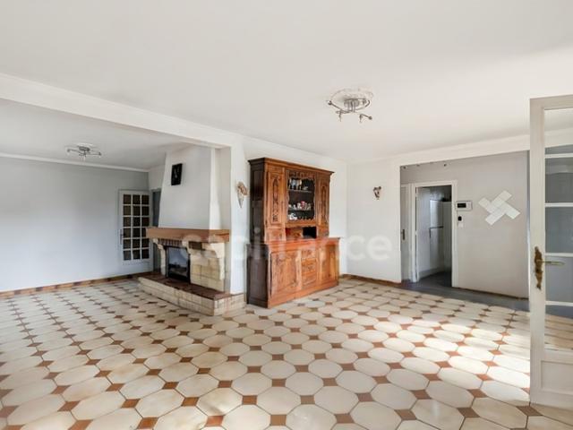 Maison à vendre à Châtenoy en Bresse 71 de 140,39 m² 6 pièces 4 chambres terrain de 1319 m² grand garage !