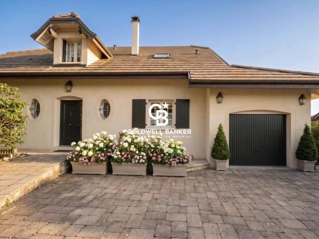 Maison à vendre à Chens sur Léman 74140 Charme anglais avec jardin piscinable à deux pas du lac
