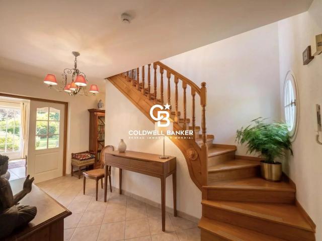 Maison à vendre à Chens sur Léman 74140 Charme anglais avec jardin piscinable à deux pas du lac
