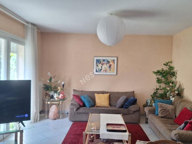 Maison à vendre à Crissey 5 pièces, 3 chambres, jardin, ga. 101m² Crissey