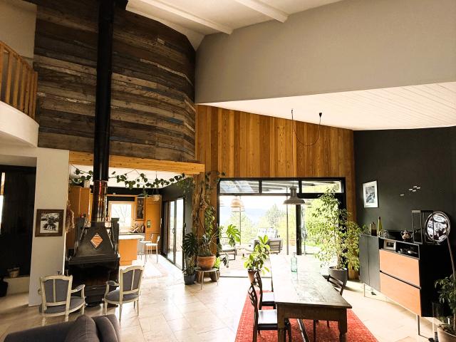 Maison contemporaine avec vue panoramique dans les Hautes Côtes de Nuits