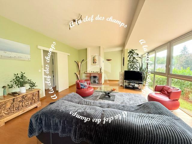 Maison à vendre à GIF SUR YVETTE 5 pièces, 165 m2