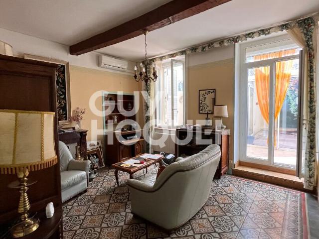 Maison à vendre à Homps 7 pièces, 5 chambres, bon état 168m² Homps