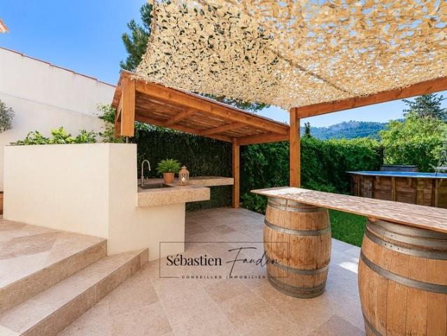 Maison à vendre à La Penne Sur Huveaune 13 Vue panoramiq. 75m² La Penne sur Huveaune